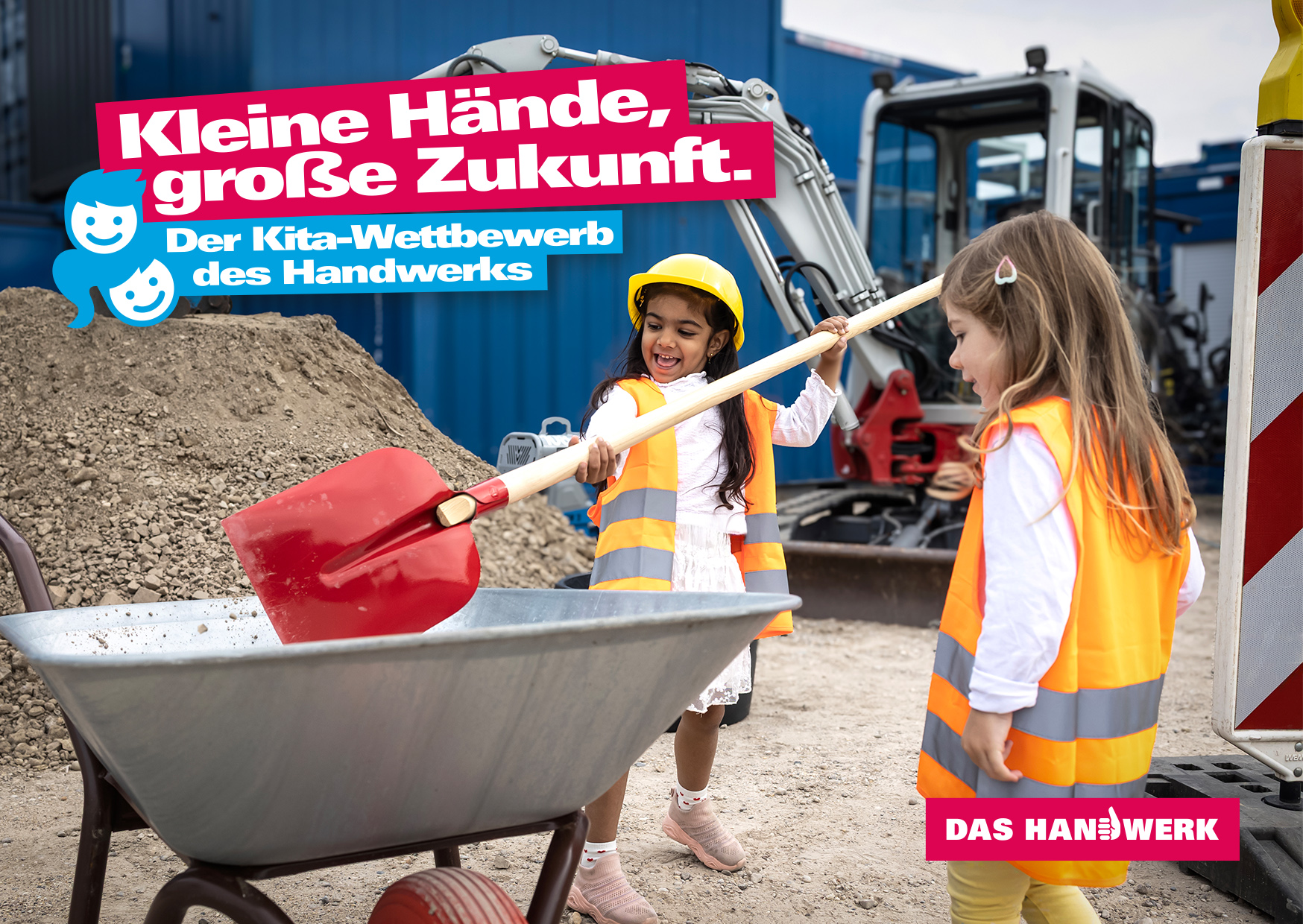 KI generiert: Das Bild zeigt zwei Kinder in Arbeitskleidung, die gemeinsam einen Betonblock mit einer Kelle bearbeiten, während im Hintergrund ein Werbeplakat für den Kita-Wettbewerb des Handwerks zu sehen ist.