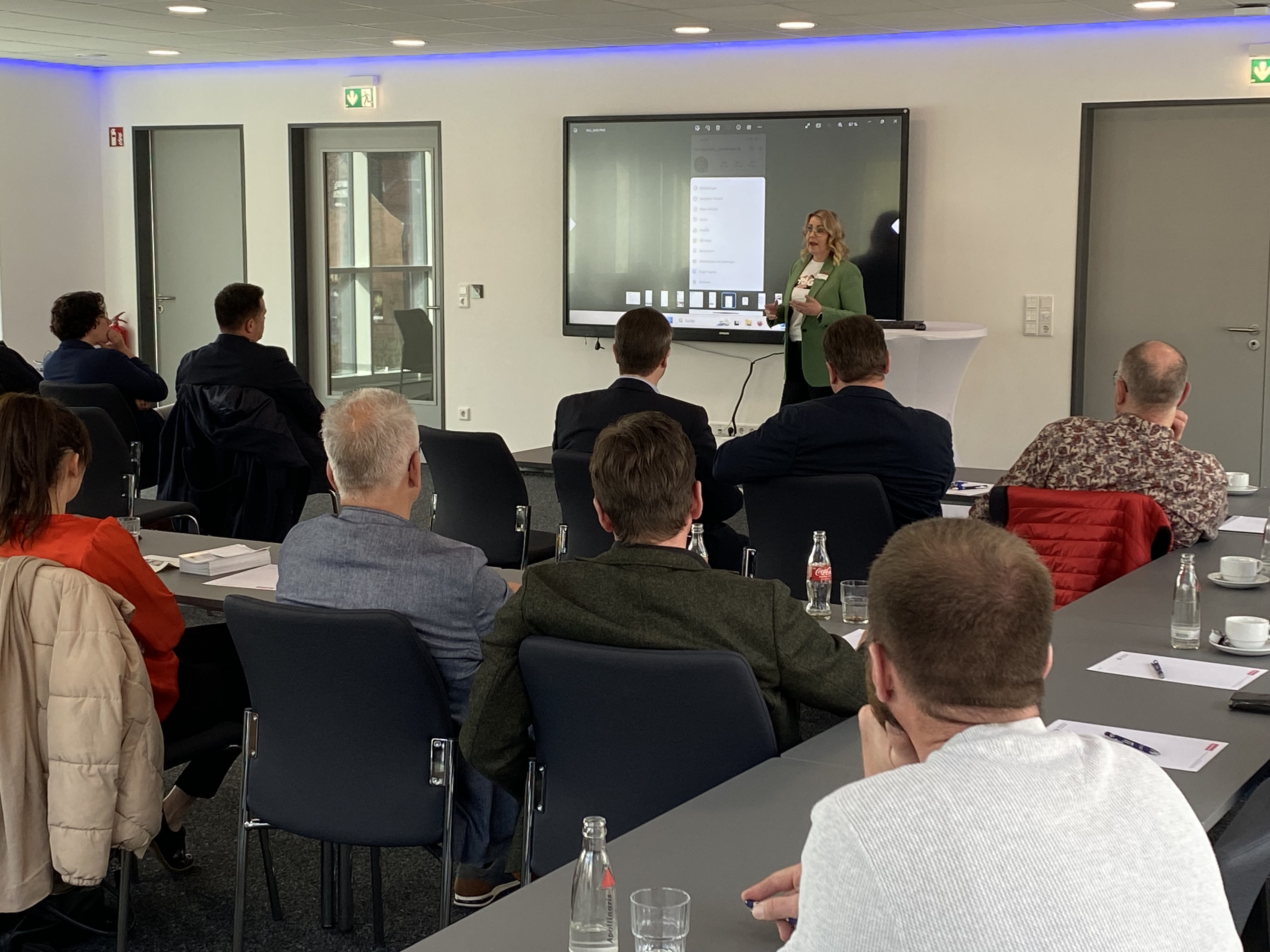 Friseurmeisterin Imke Hennig erklärte die Vorteile eines eigenen Social Media Auftrittes.