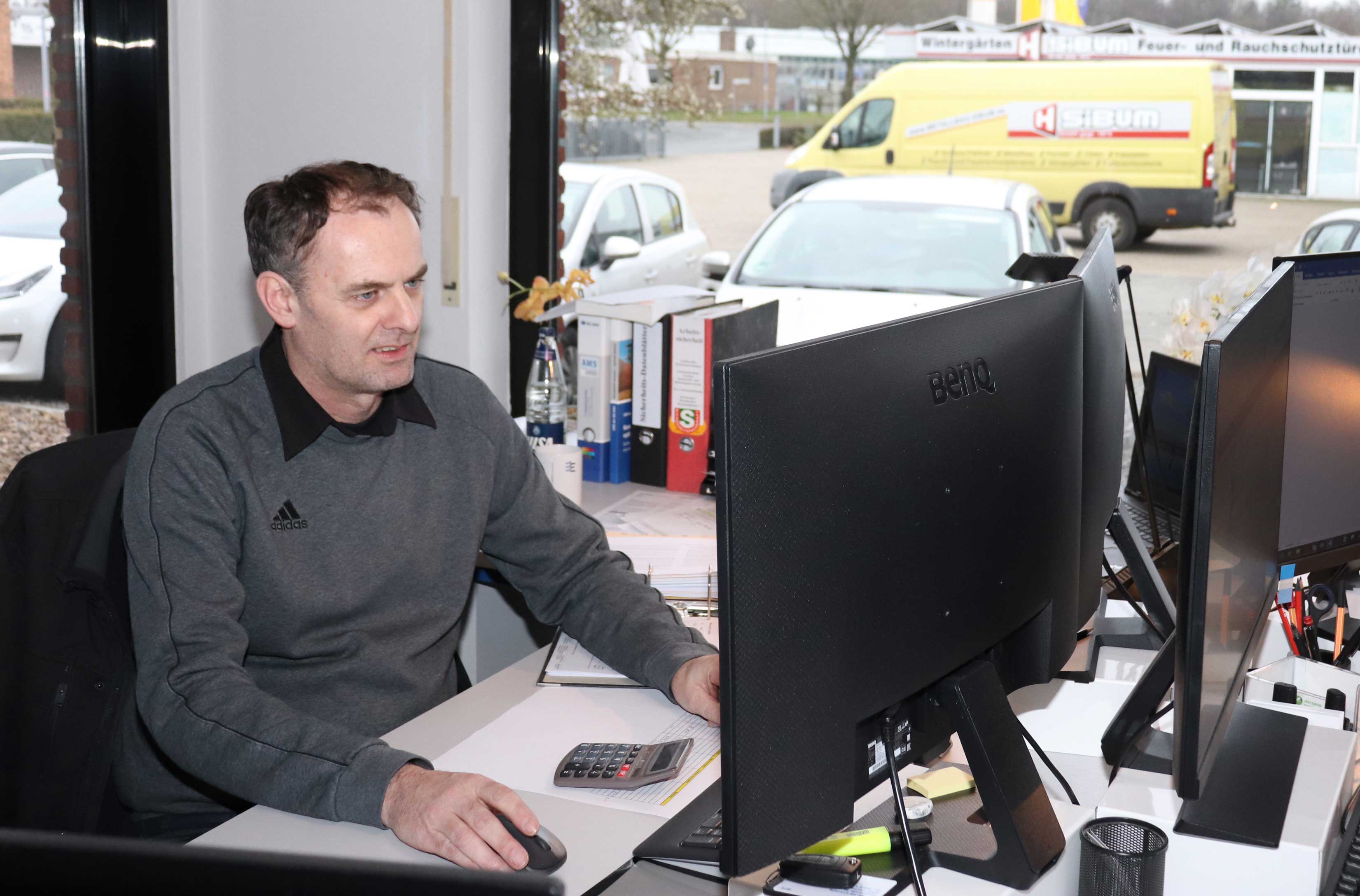 Uwe Bokker bei der Arbeit.