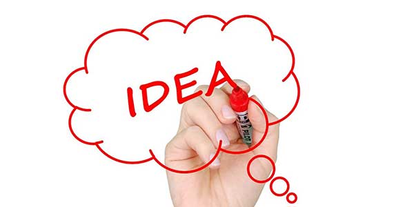 Es wird eine Denkblase gezeichnet, in der Denkblase steht geschrieben: "Idea".