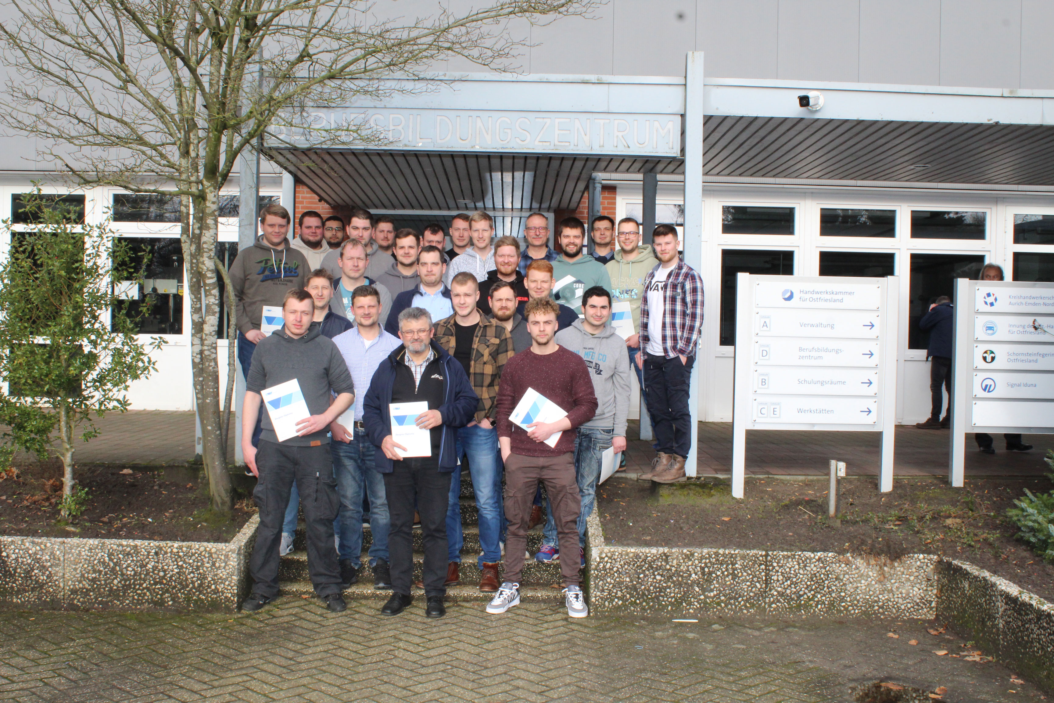 Handwerkskammer überreicht 26 Schweißfachmännern ihre internationalen Diplome.