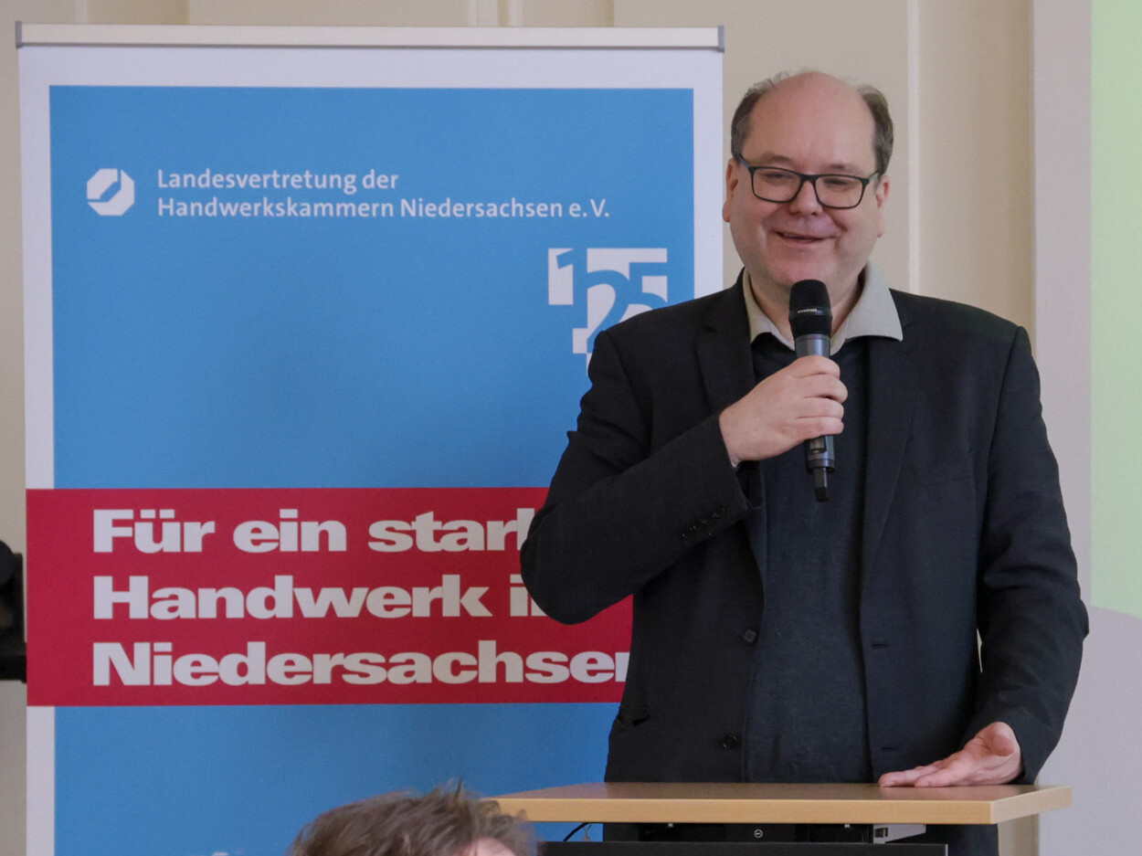 Umweltminister Meyer ehrt Betriebe beim Neujahrsfrühstück für ihr herausragendes Engagement.